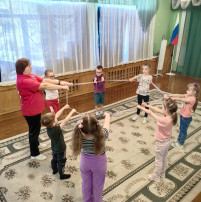 «Детская игра – резиночки» «Детская игра – резиночки».