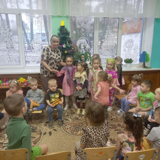 Щедрый, старый Новый год всем подарочки несет! Щедрый, старый Новый год всем подарочки несет!.